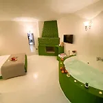 Tek Han Hotel *