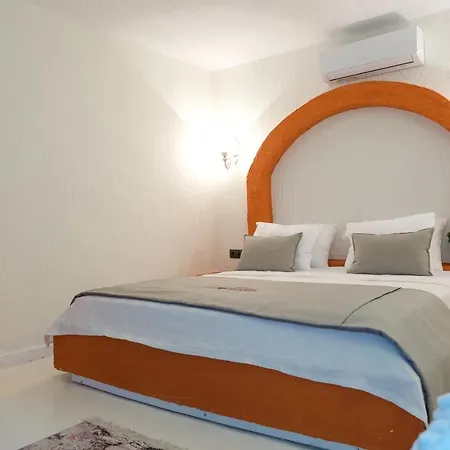 Tek Han Otel Alaçatı