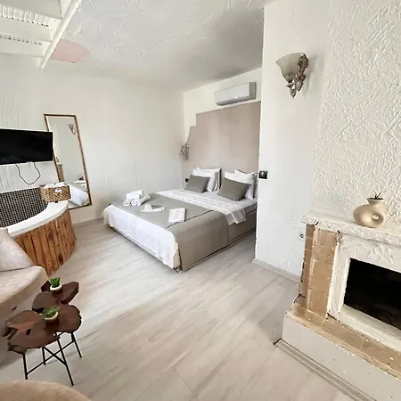 Hotel Tek Han Alacati